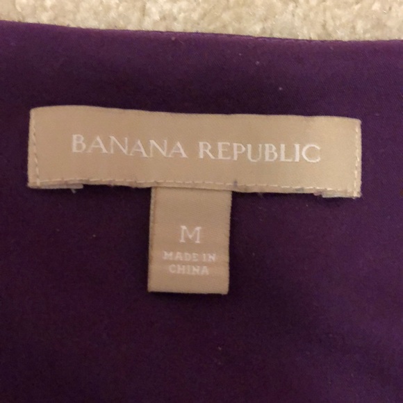Banana Republic • Sleeveless Top - Picture 3 of 5